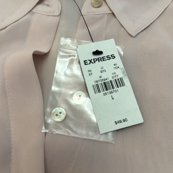 NWT Express Blush Pink Blouse - Size L - Picture 3 of 11
